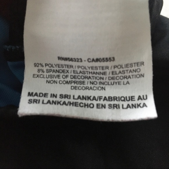 NIKE Dry Fit Capri Length Leggings - Picture 8 of 9